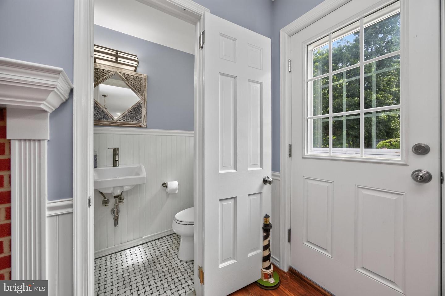 1804 Green Briar Dr Property Photo 16