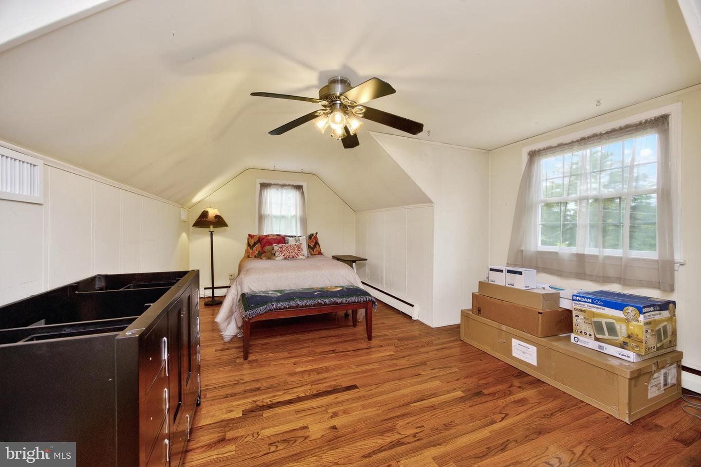 1804 Green Briar Dr Property Photo 36
