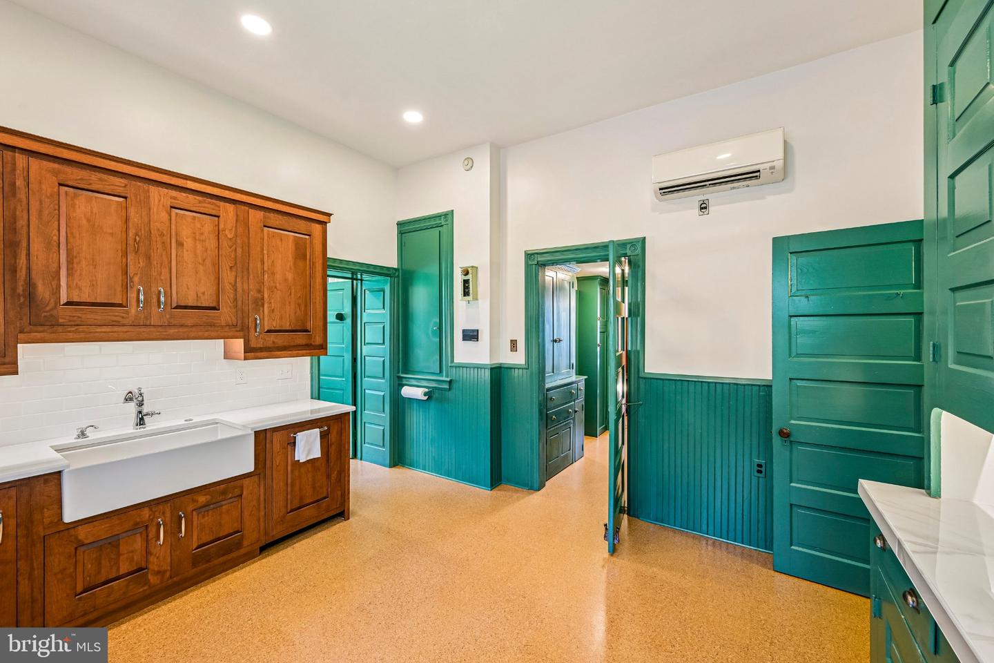 6 Lindenwold Ter Property Photo 31