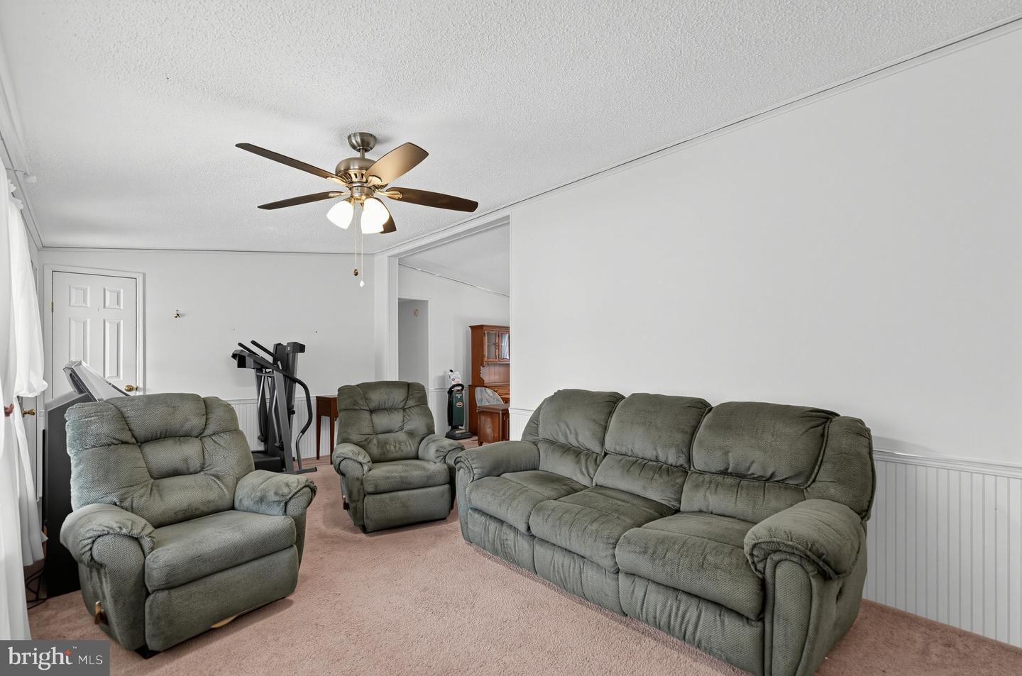 414 Oak Dr Property Photo 6