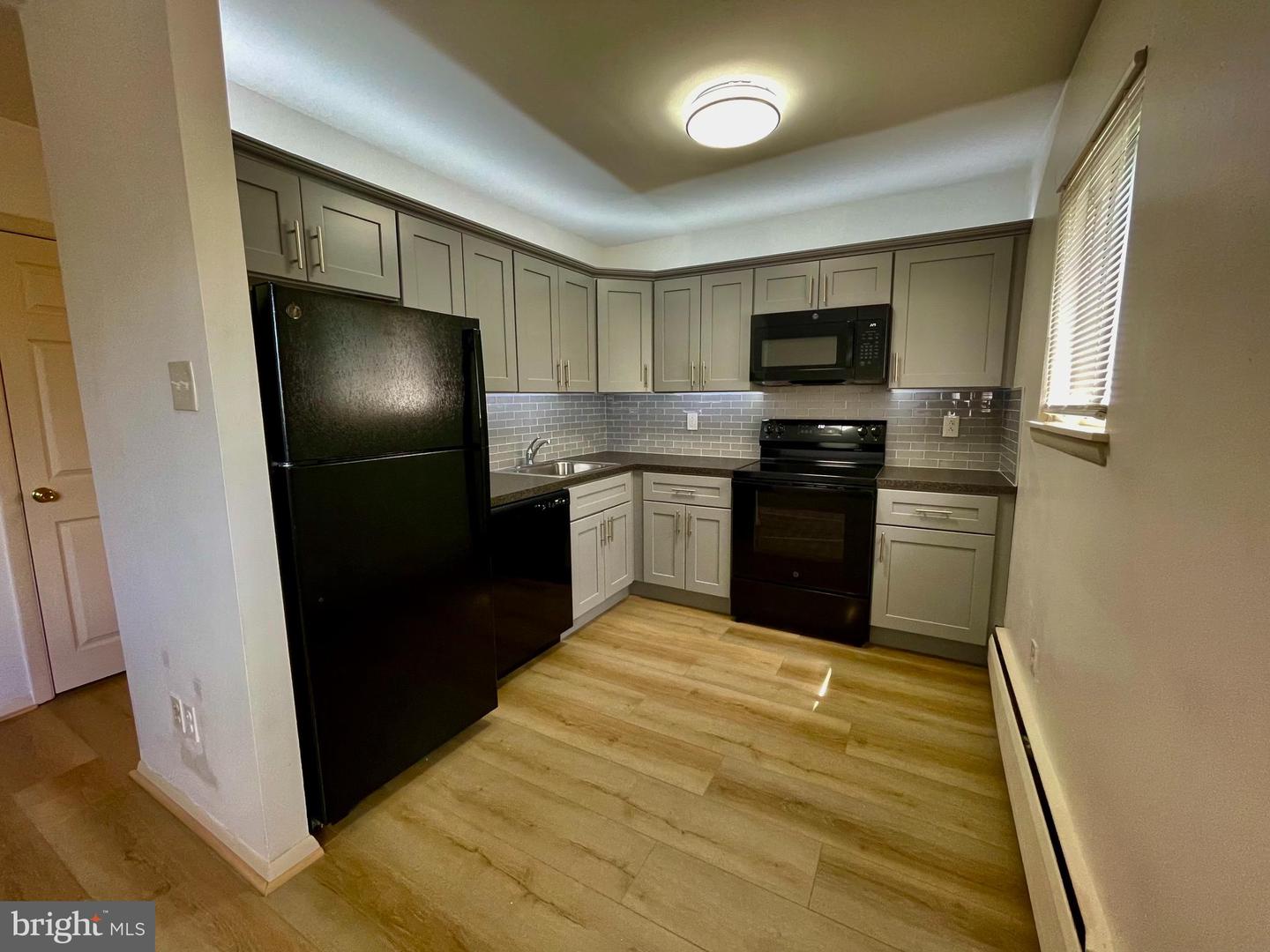 137 W Fifth Ave #c24 Property Photo 1