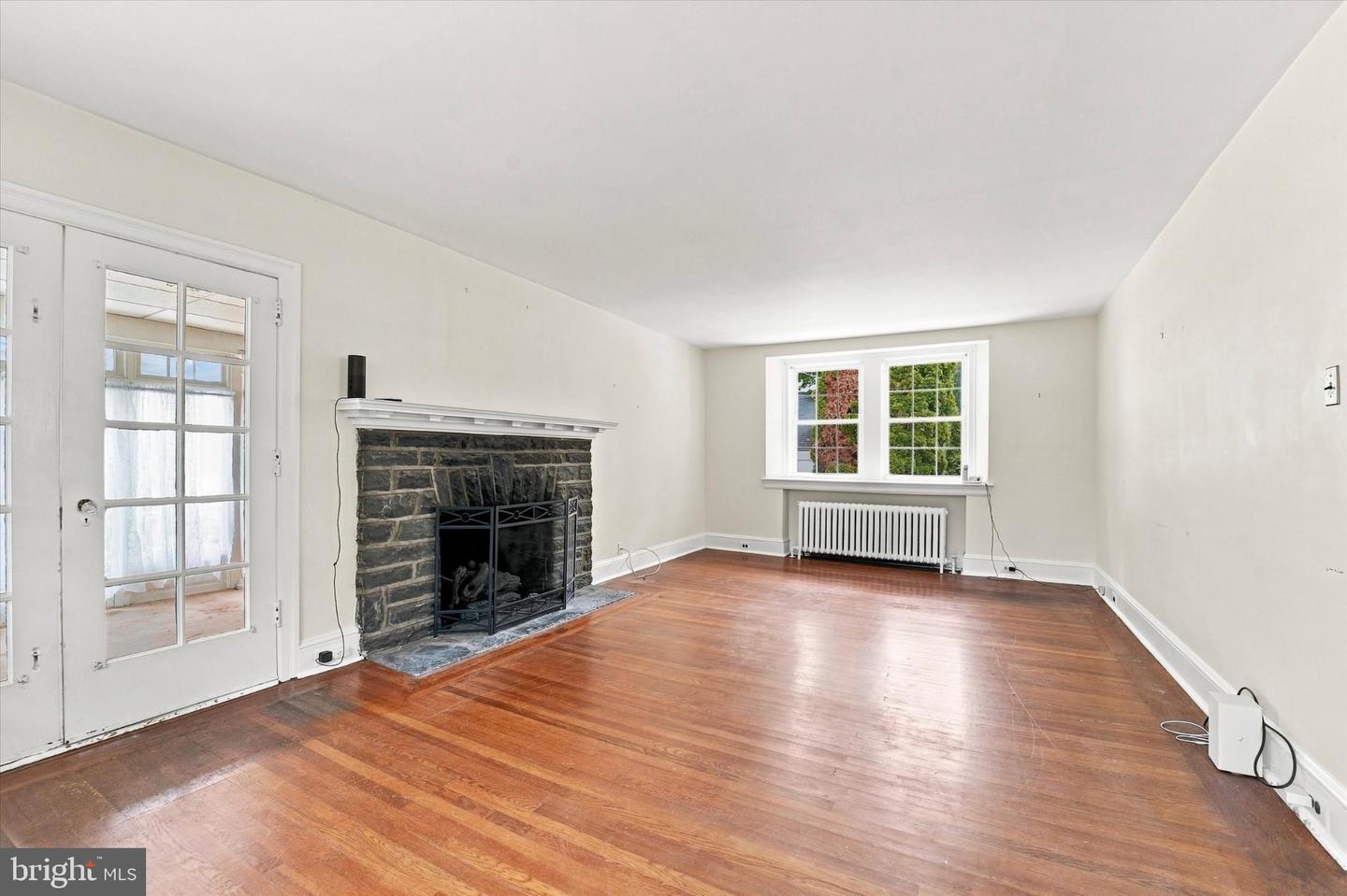 429 Levering Mill Rd Property Photo 3