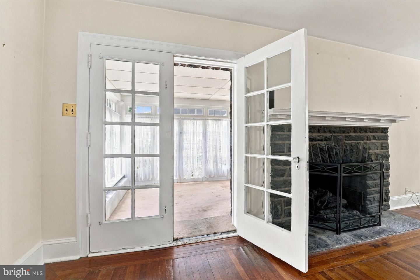 429 Levering Mill Rd Property Photo 4