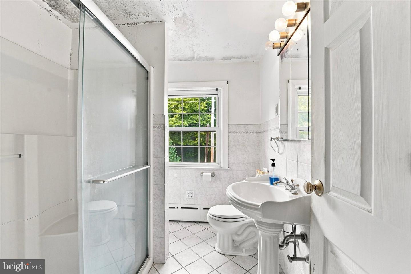 429 Levering Mill Rd Property Photo 11