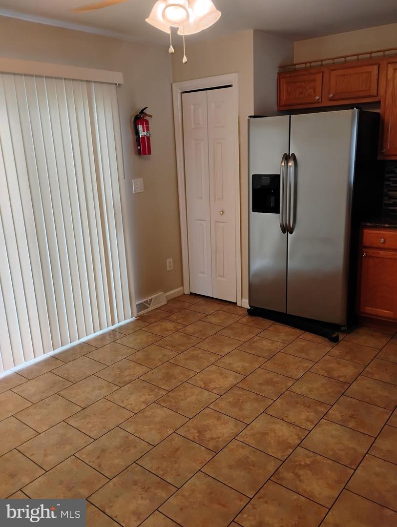 667 Walnut St Property Photo 5
