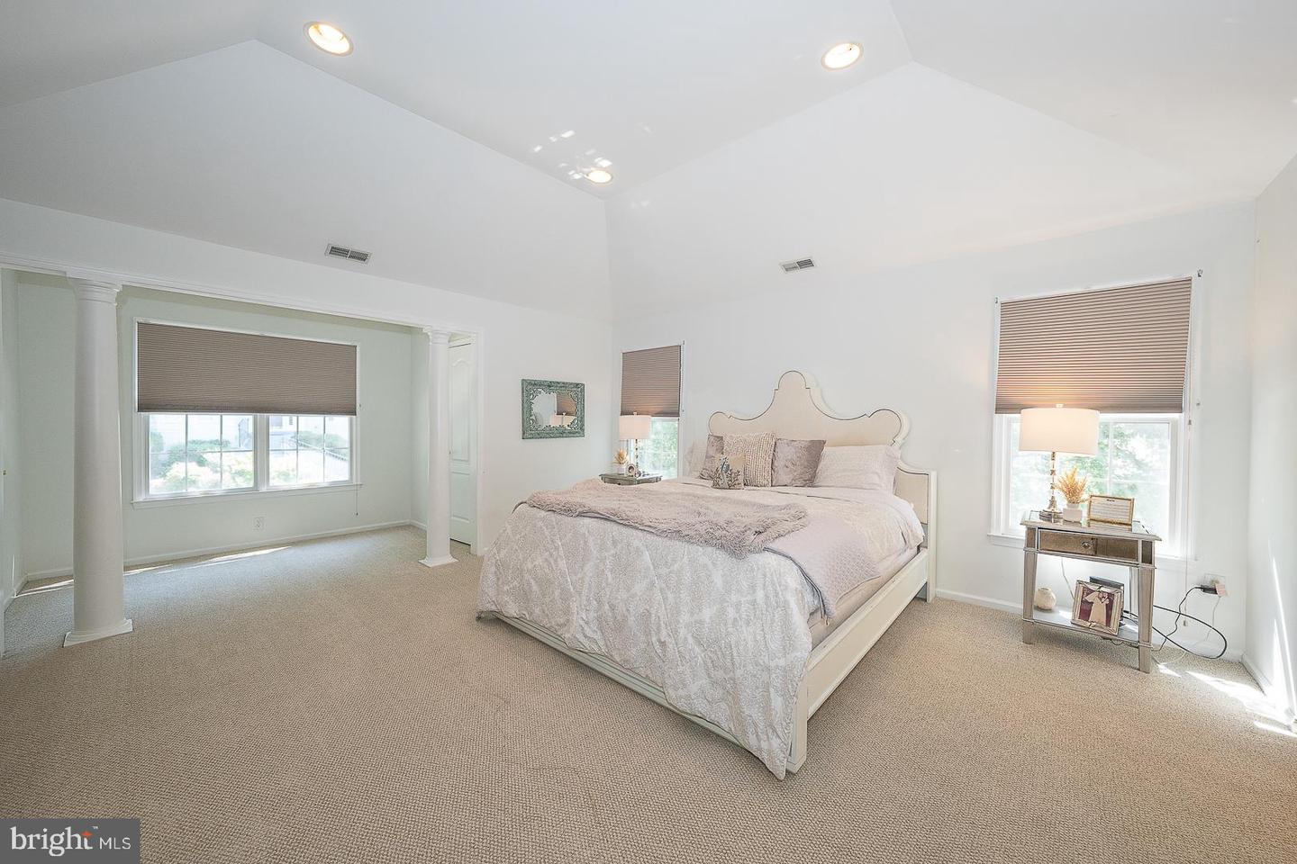 412 Merion Hill Ln Property Photo 19