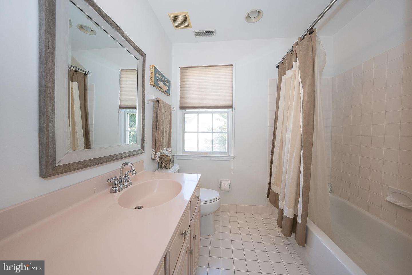 412 Merion Hill Ln Property Photo 28