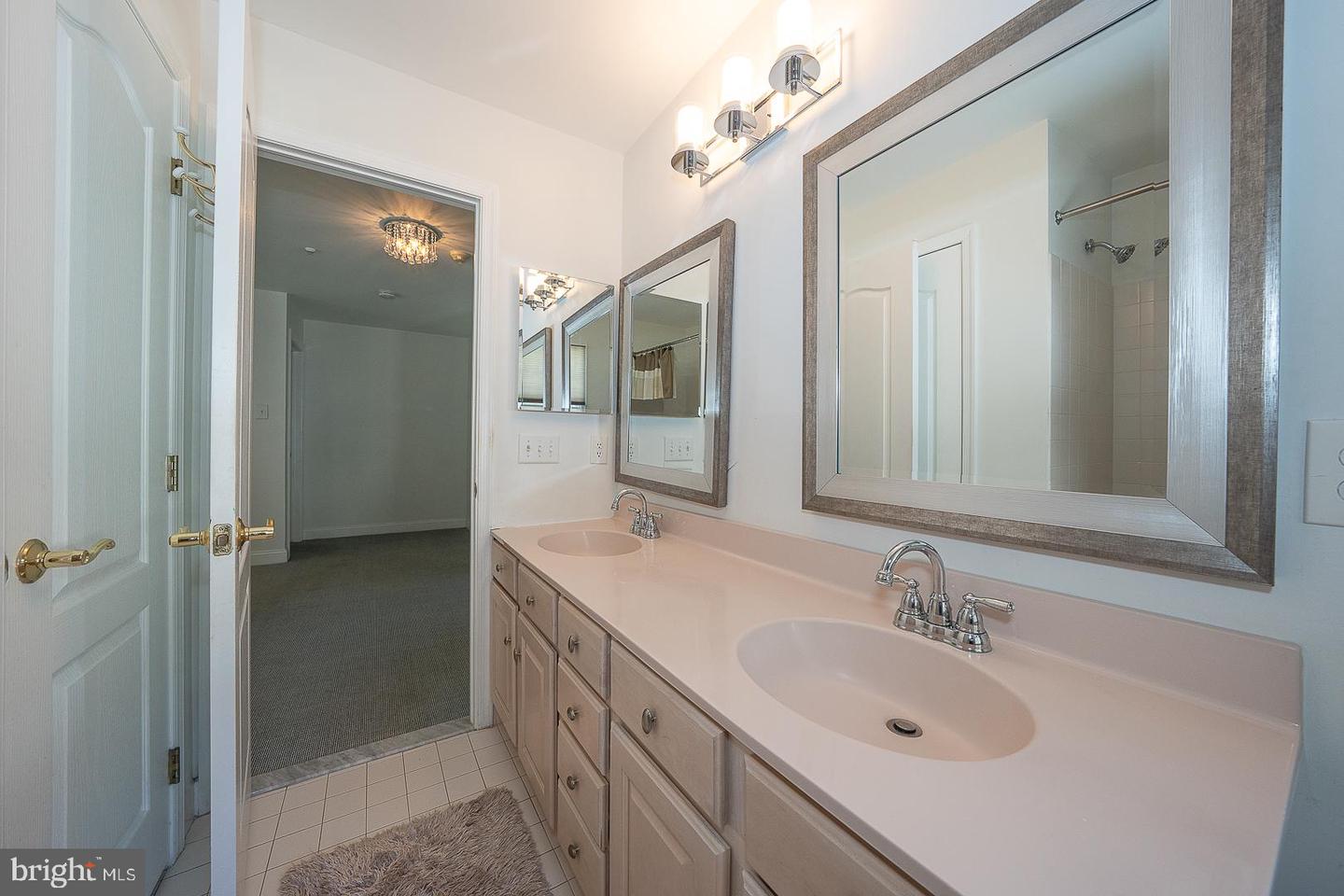 412 Merion Hill Ln Property Photo 29