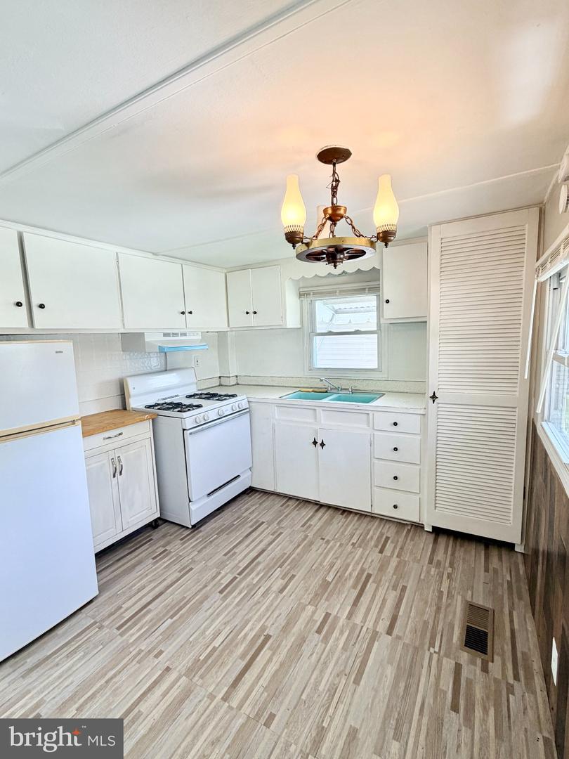 103 Bratton Dr Property Photo 3