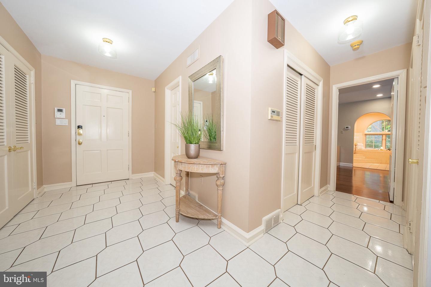 1448 Meadowbrook Rd Property Photo 5