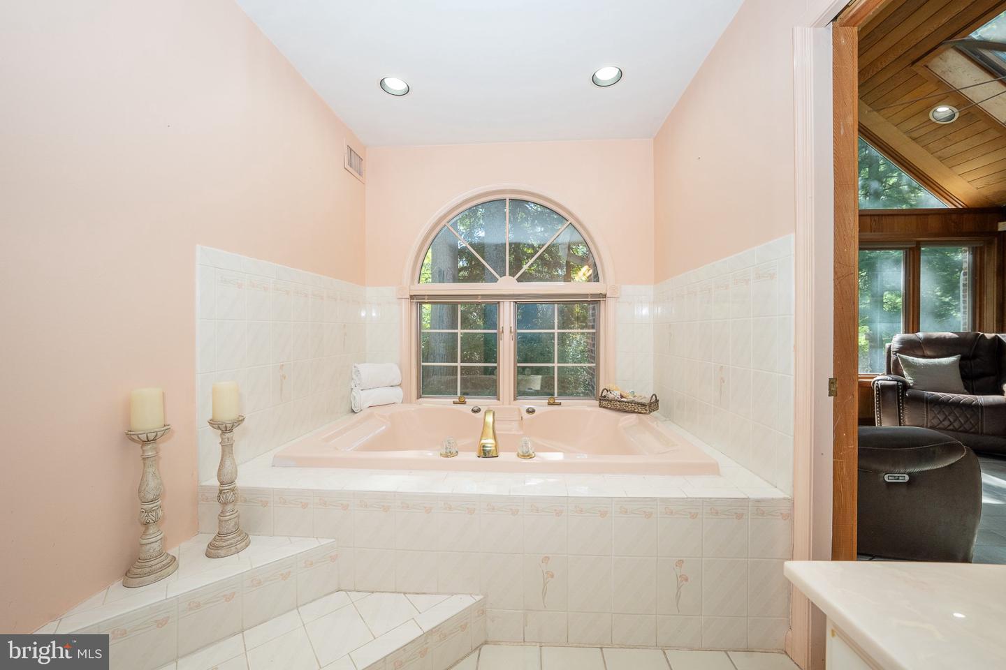1448 Meadowbrook Rd Property Photo 38