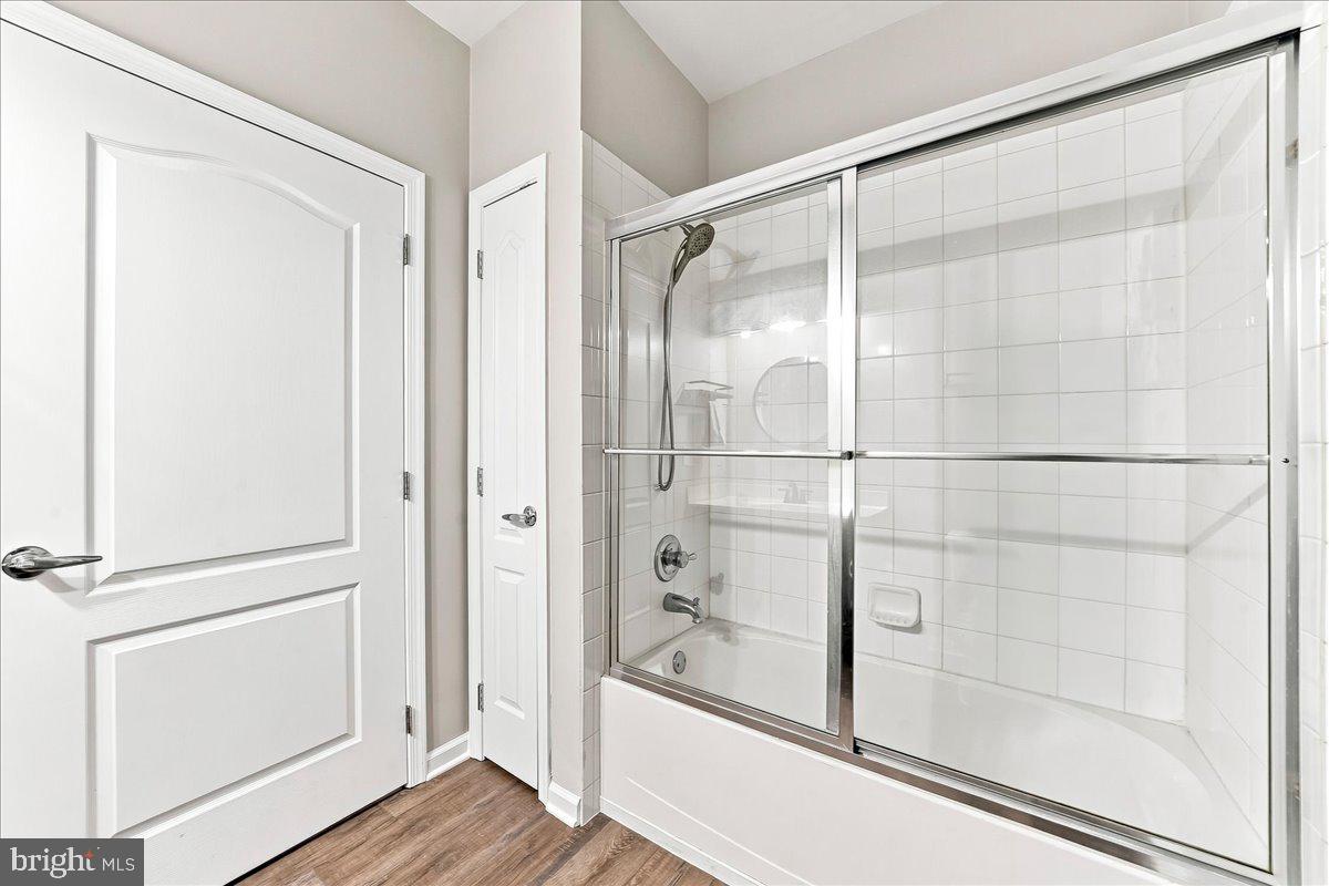 350 W Elm St #3206 Property Photo 23