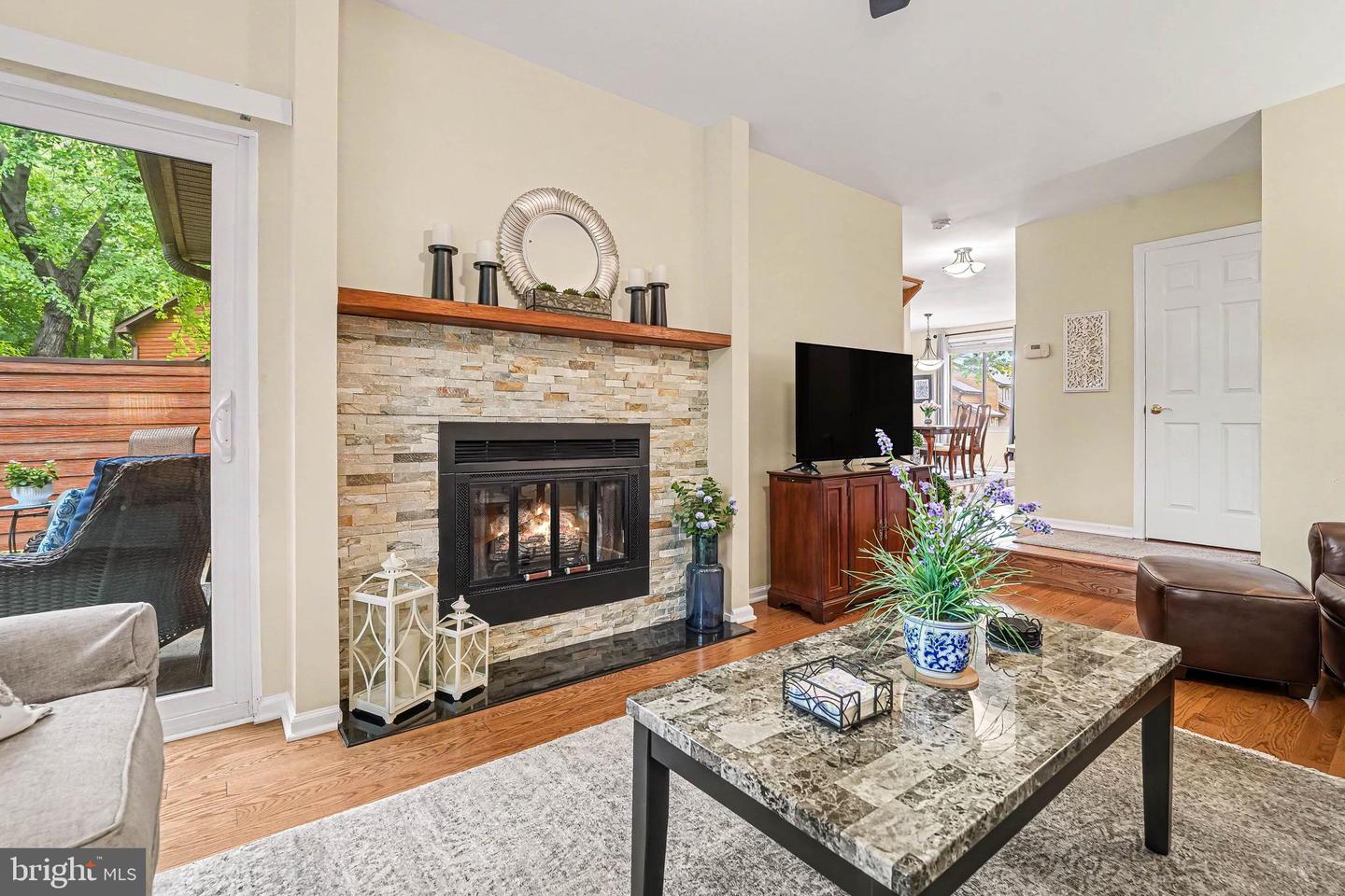 306 Winding Way Property Photo 10