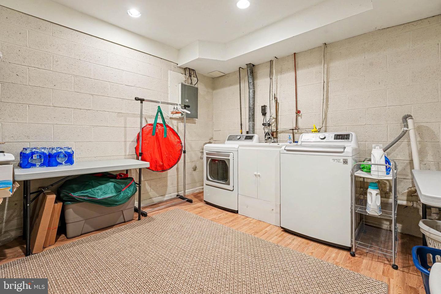 306 Winding Way Property Photo 27