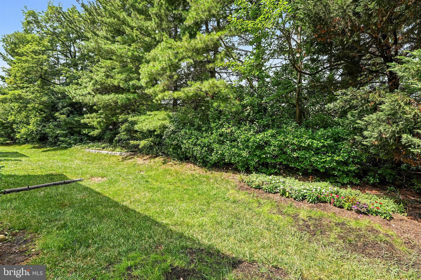 306 Winding Way Property Photo 32