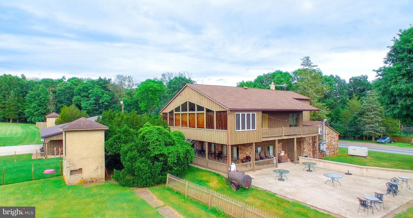 2071 Baus Rd Property Photo 1