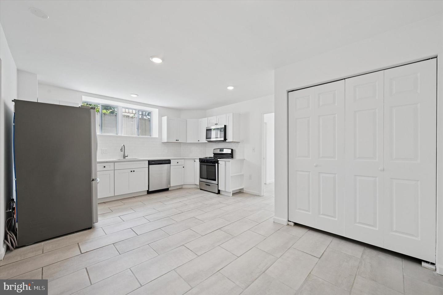 6 Old Lancaster Rd #1 Property Photo 18