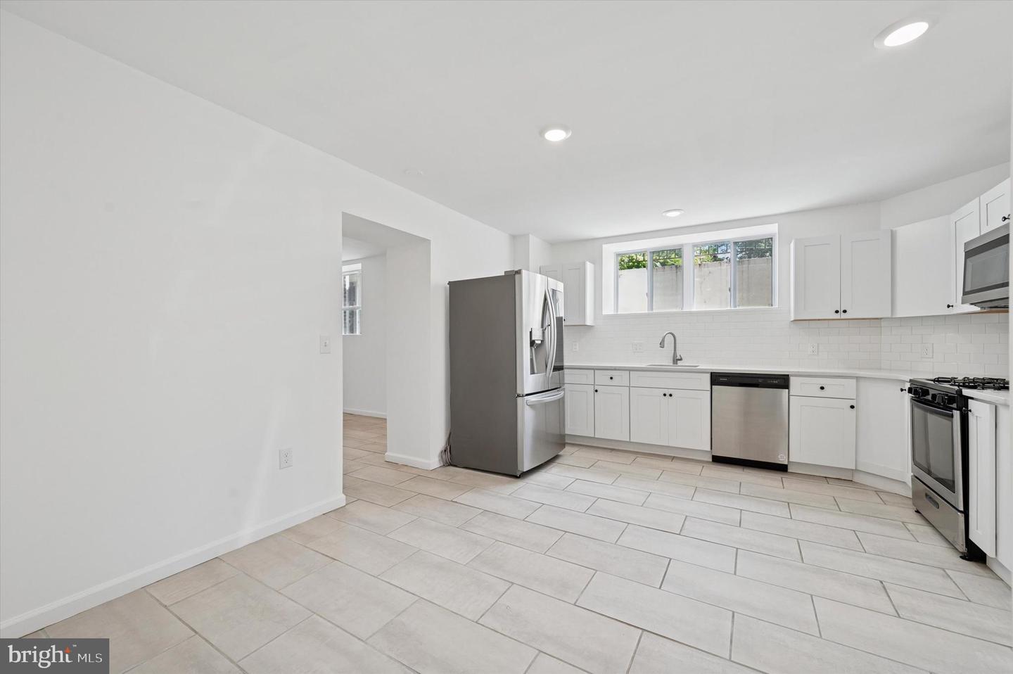 6 Old Lancaster Rd #1 Property Photo 19