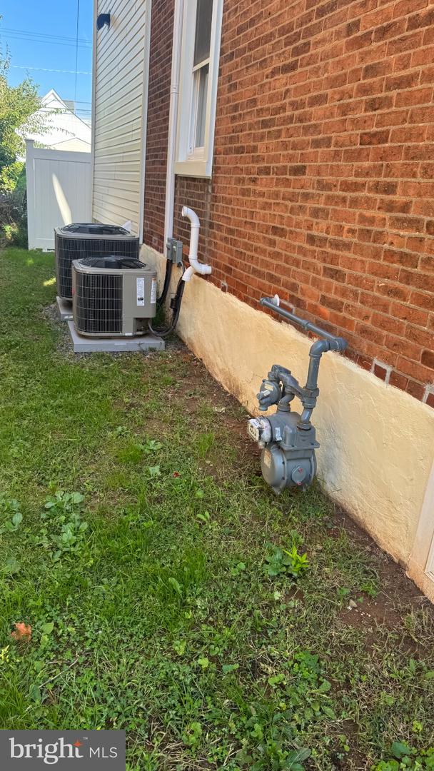 51 Jenkins Ave Property Photo 2