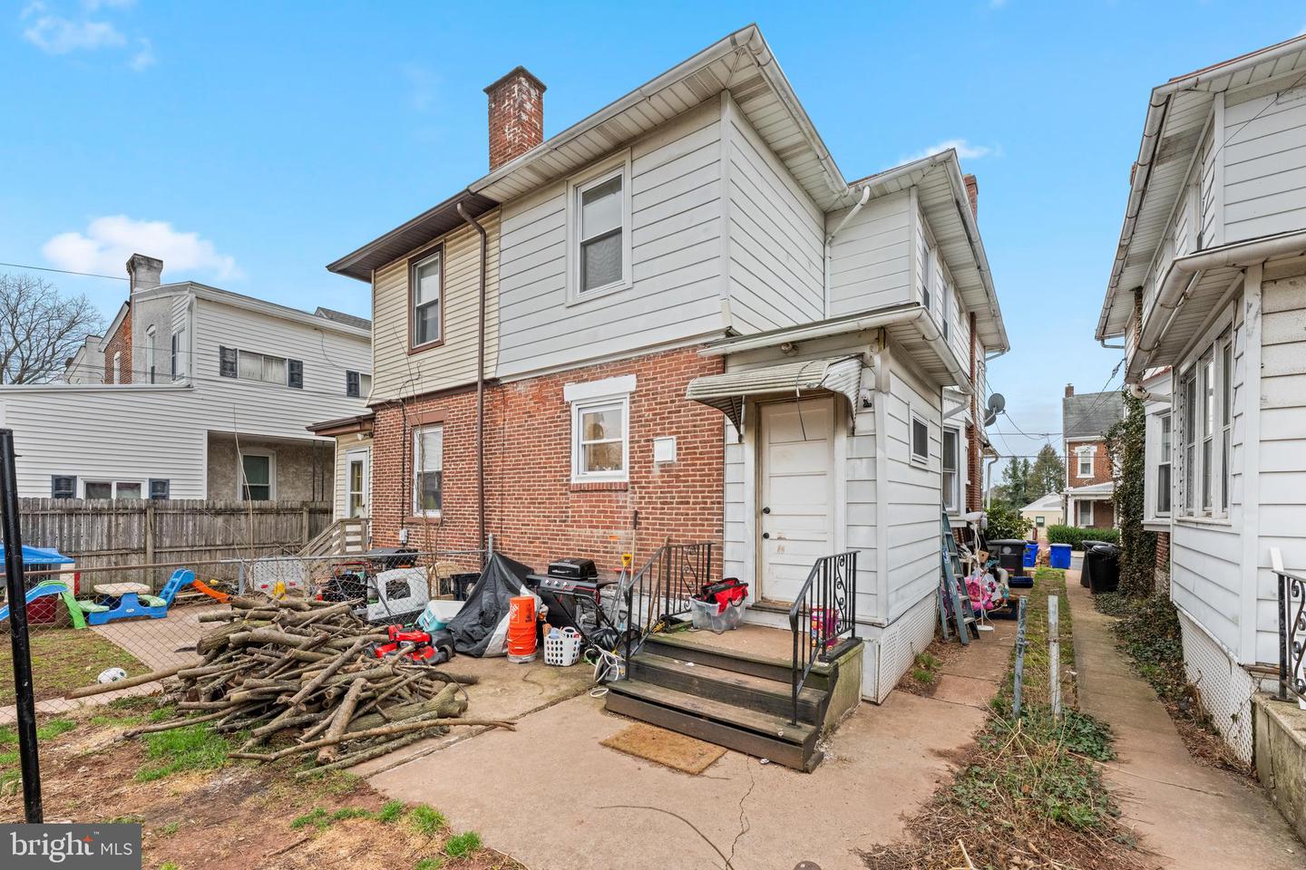1009 Queen St Property Photo 20