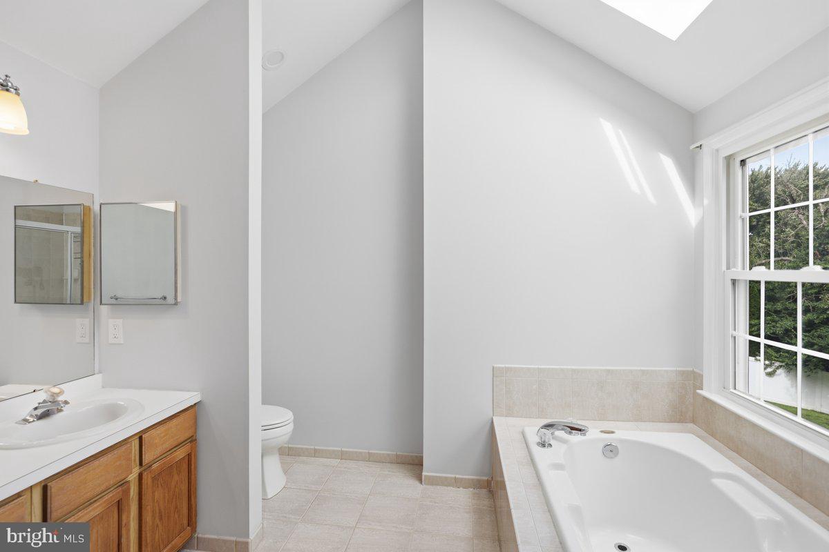 802 Irenic Ct Property Photo 23