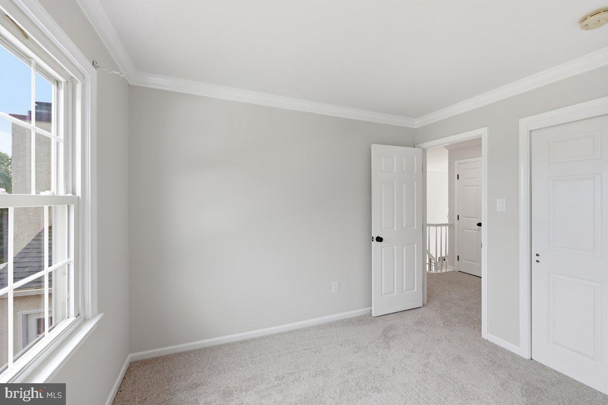 802 Irenic Ct Property Photo 29