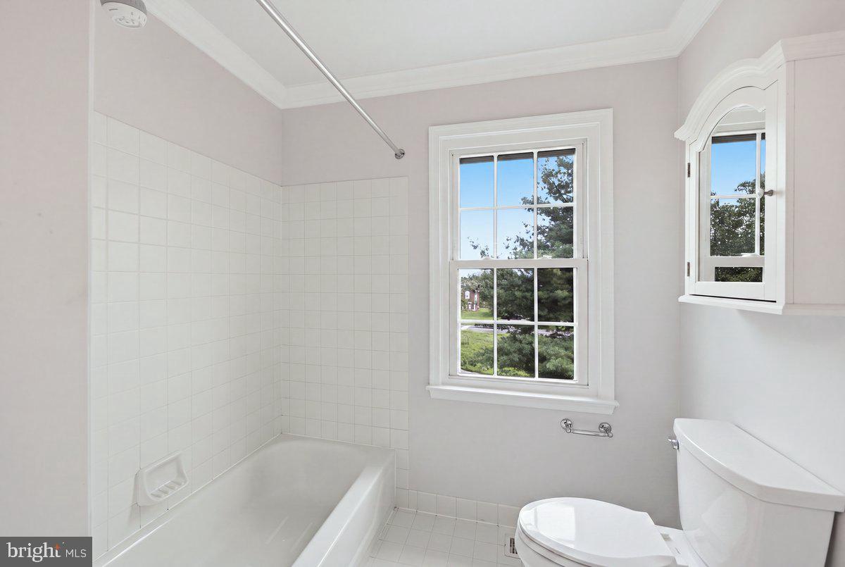 802 Irenic Ct Property Photo 32