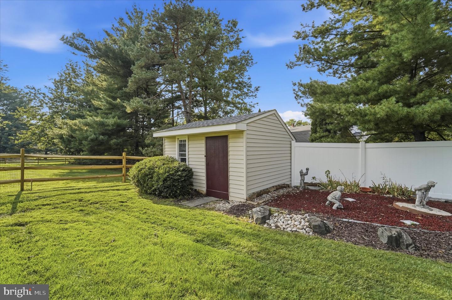 1836 Mifflin Dr Property Photo 35