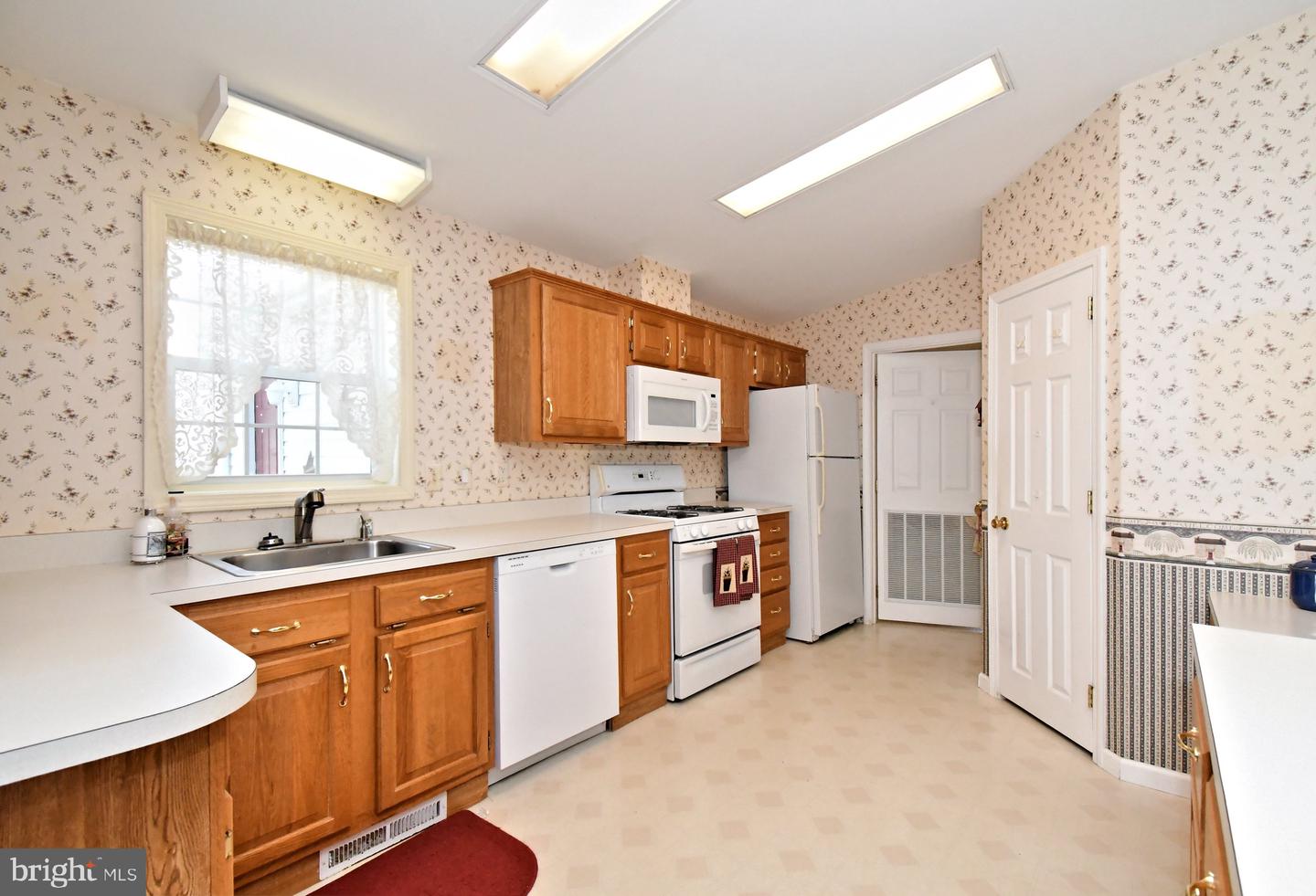 1047 Scenic View Dr Property Photo 9