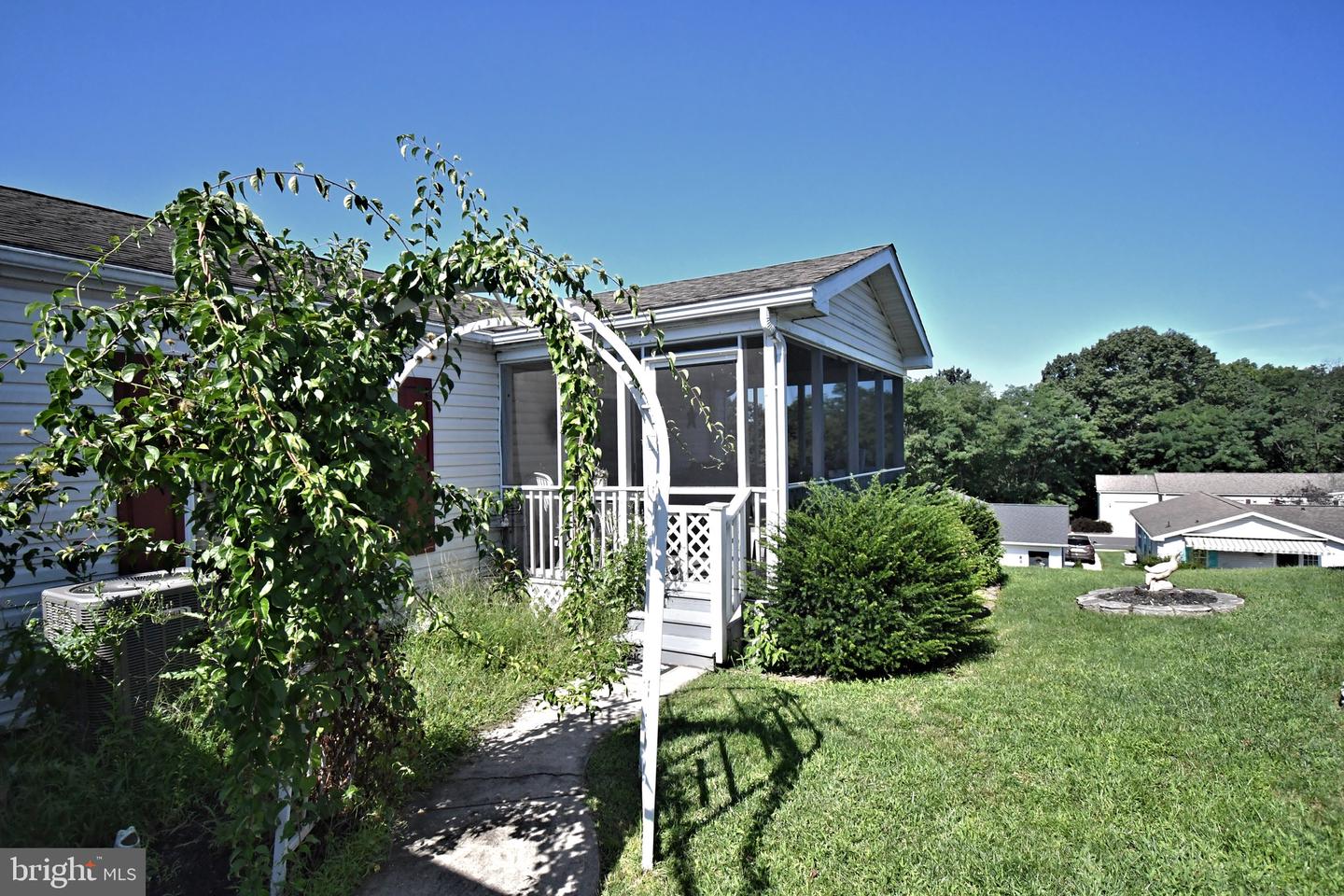 1047 Scenic View Dr Property Photo 32