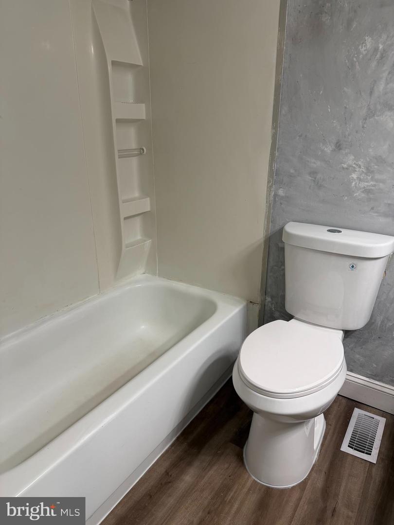714 Middleton Pl Property Photo 21