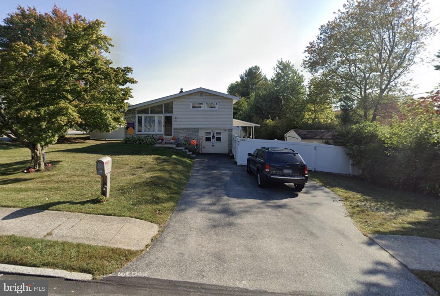 305 W Valley Forge Rd Property Photo 1