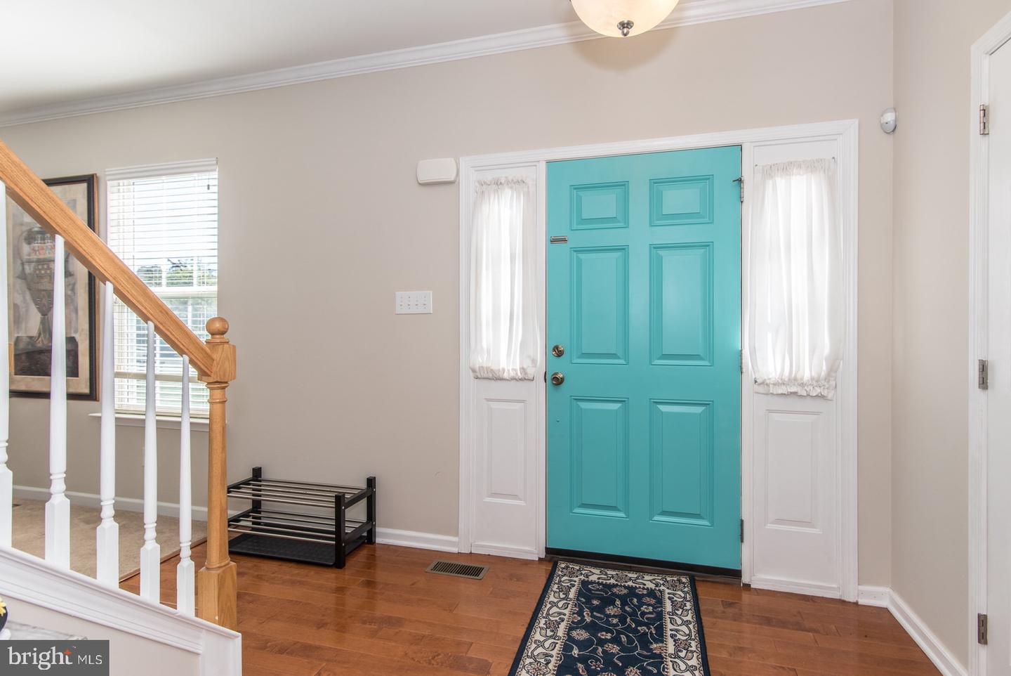 1102 Autumnview Ln Property Photo 6