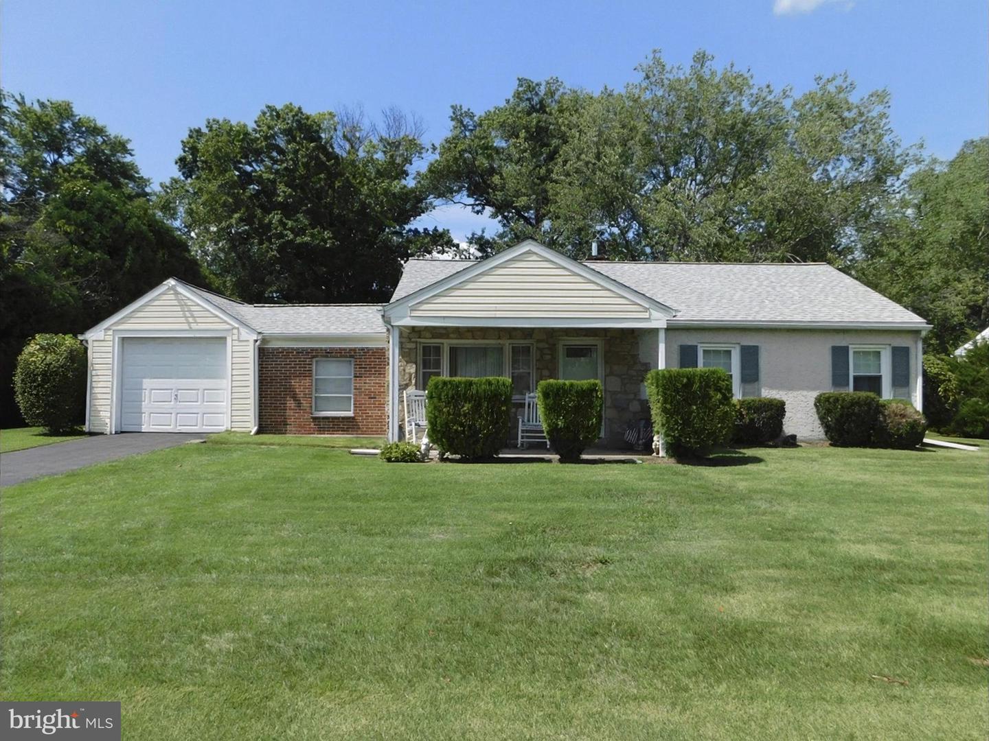 965 Wayfield Dr Property Photo 1
