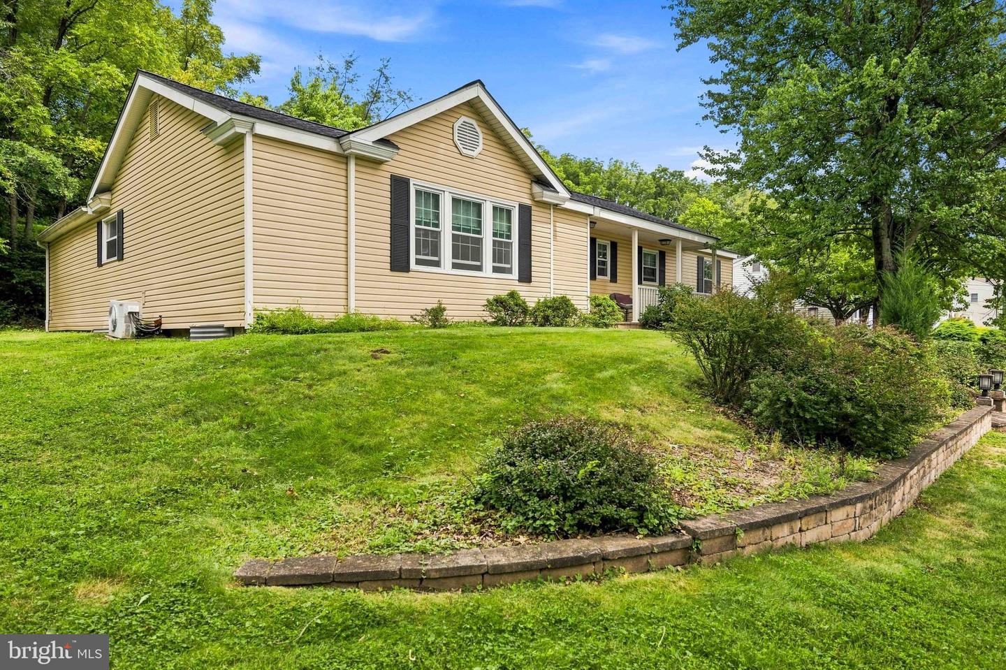 2941 Pheasant Run Rd Property Photo 3