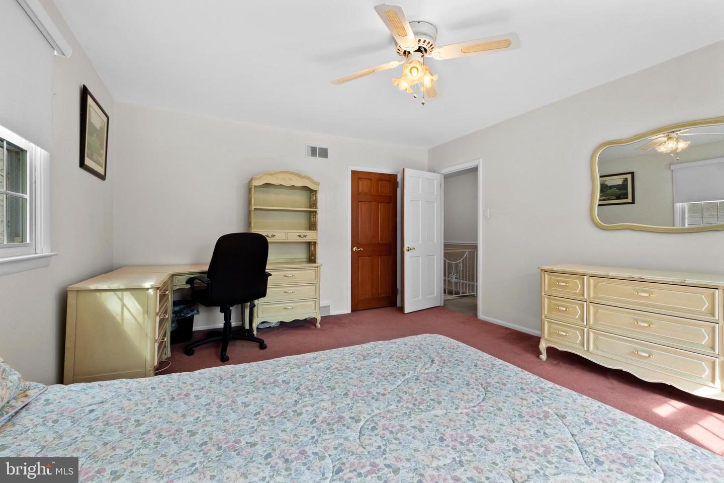 1632 Kenmare Dr Property Photo 24