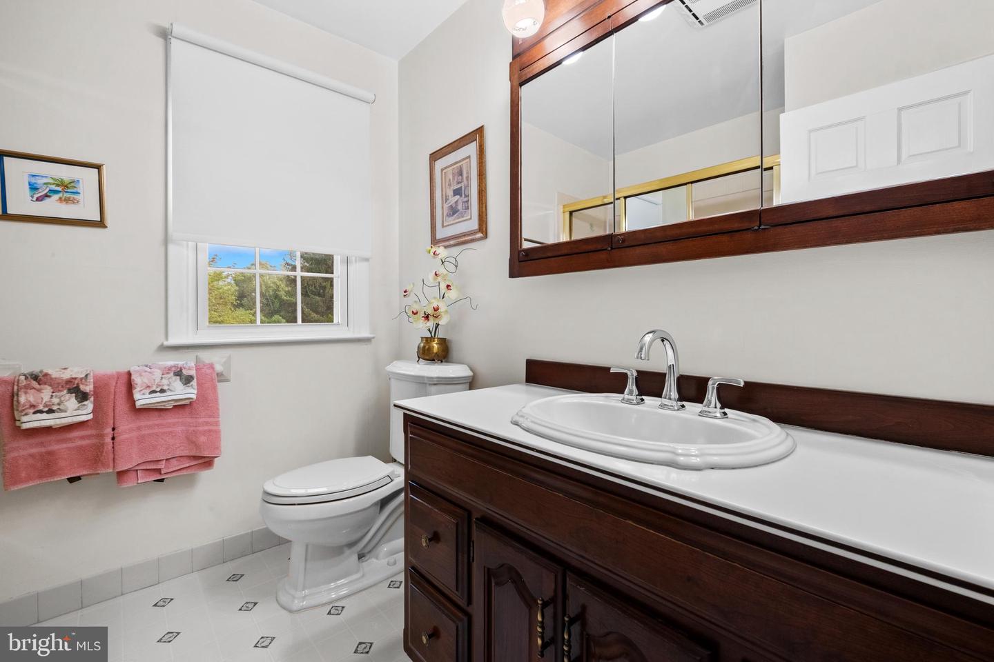 1632 Kenmare Dr Property Photo 35