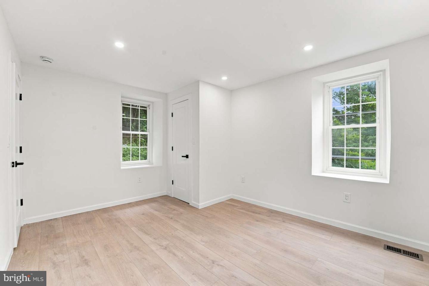869 Rock Ln Property Photo 11