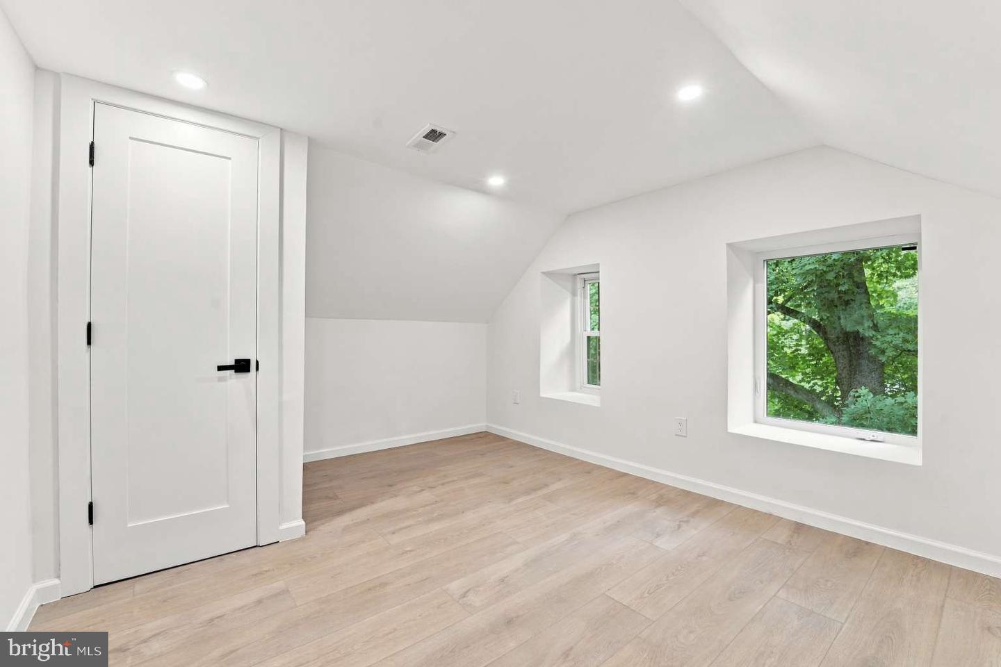 869 Rock Ln Property Photo 16