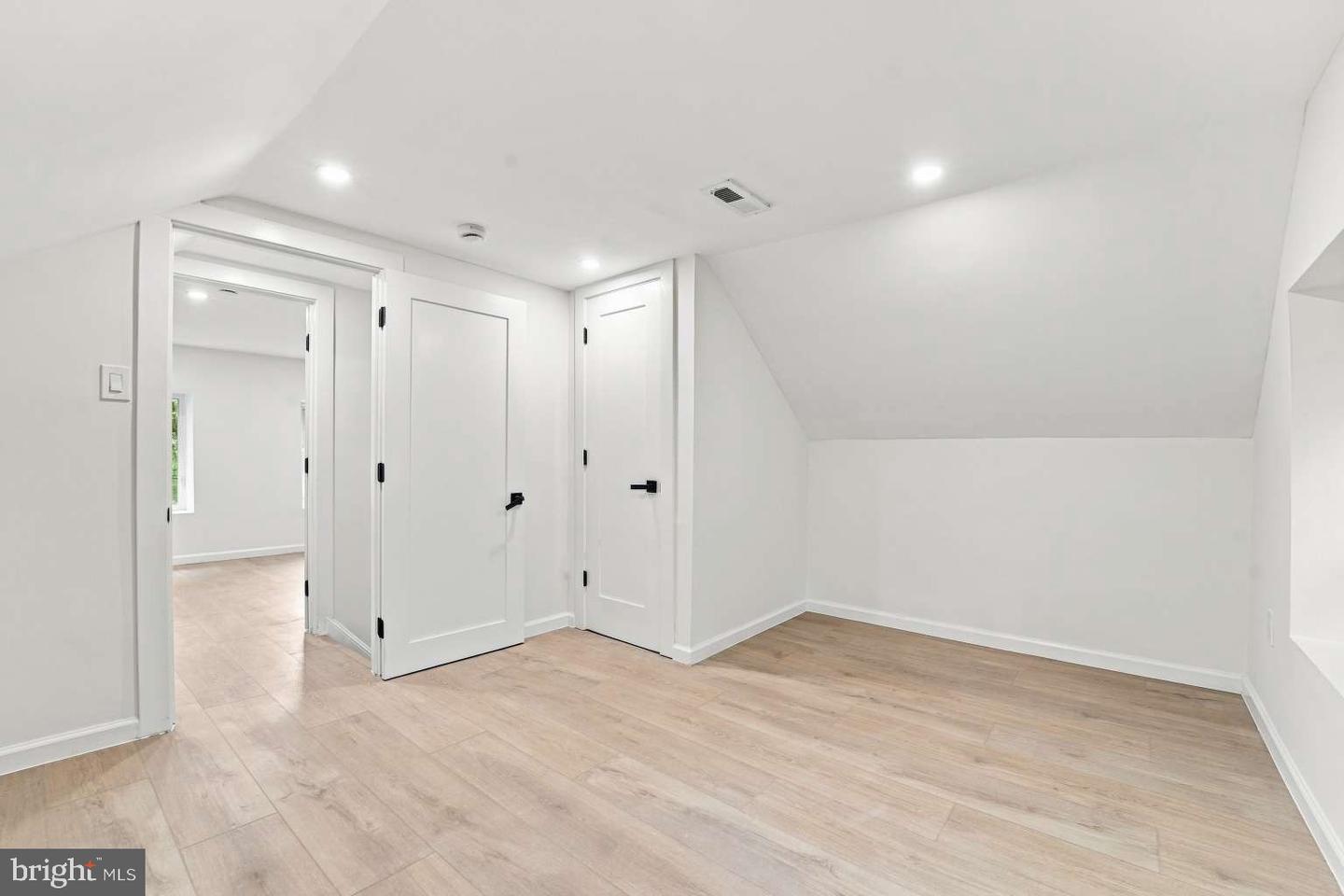 869 Rock Ln Property Photo 17