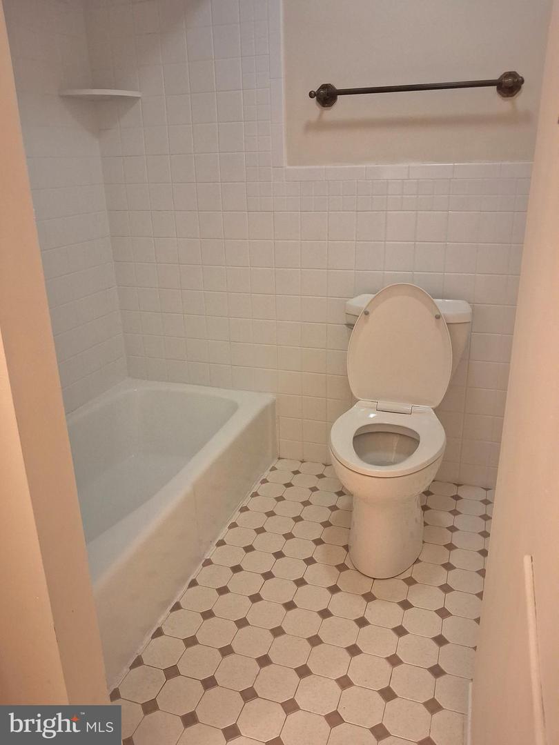 128 Nottoway #building 5 Property Photo 8