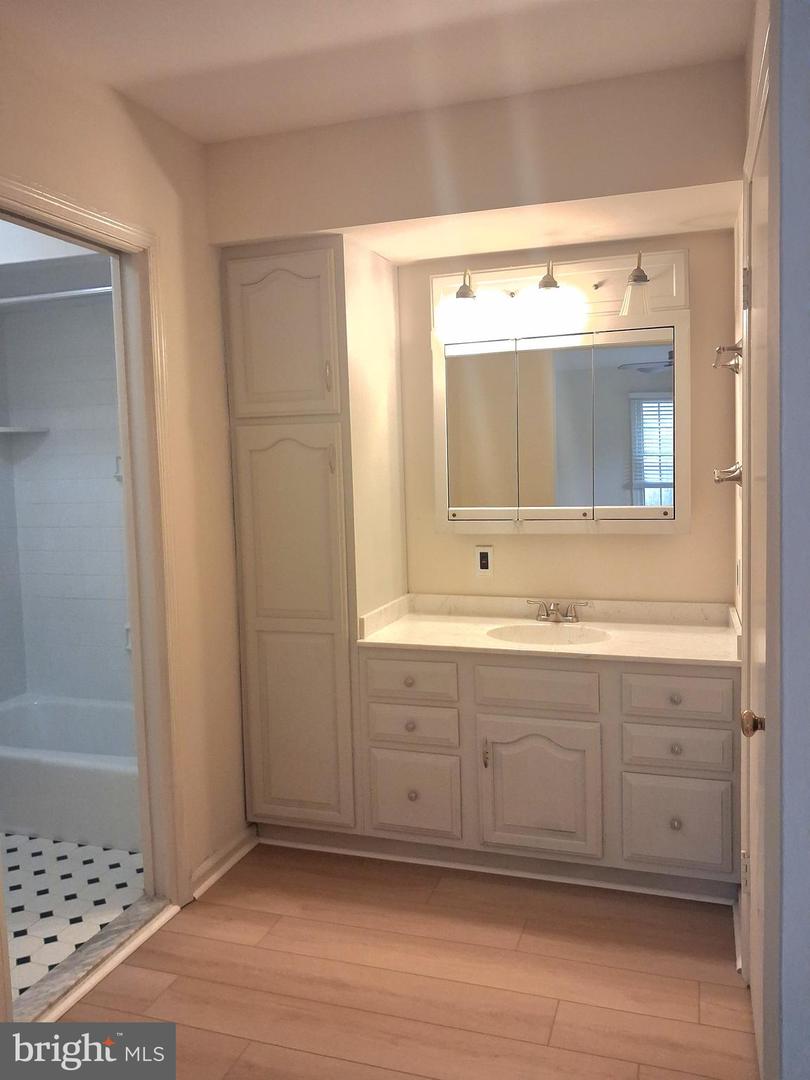 128 Nottoway #building 5 Property Photo 14