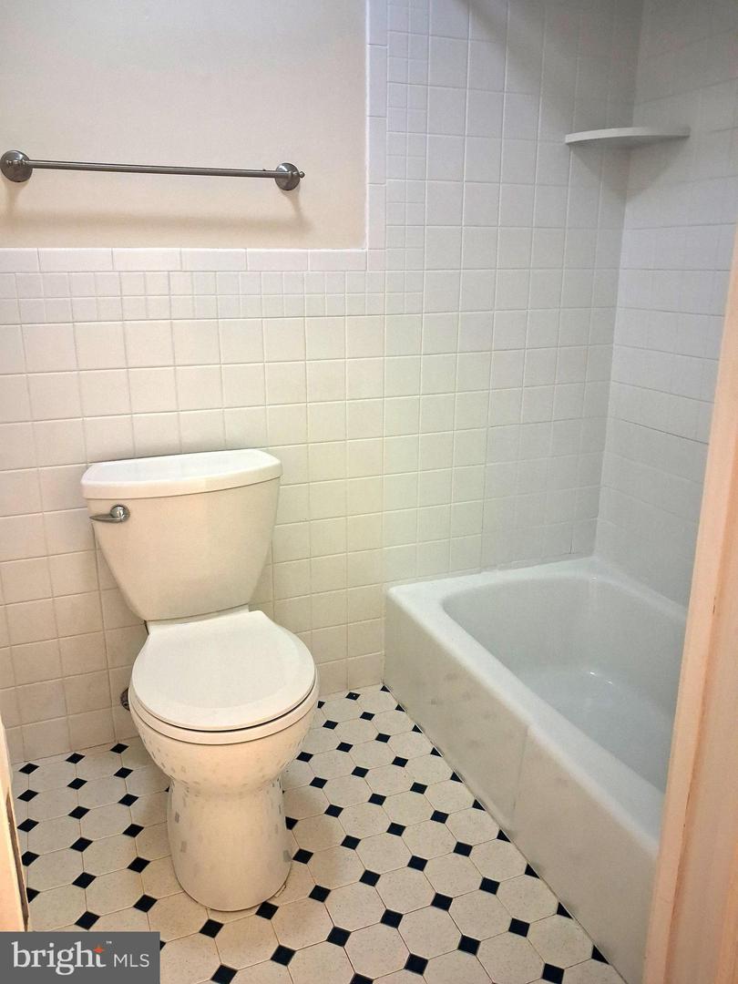 128 Nottoway #building 5 Property Photo 15