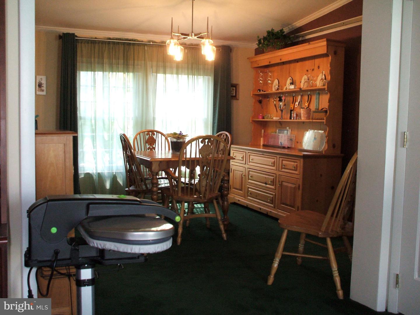 24 Goldenrod Ct E Property Photo 8