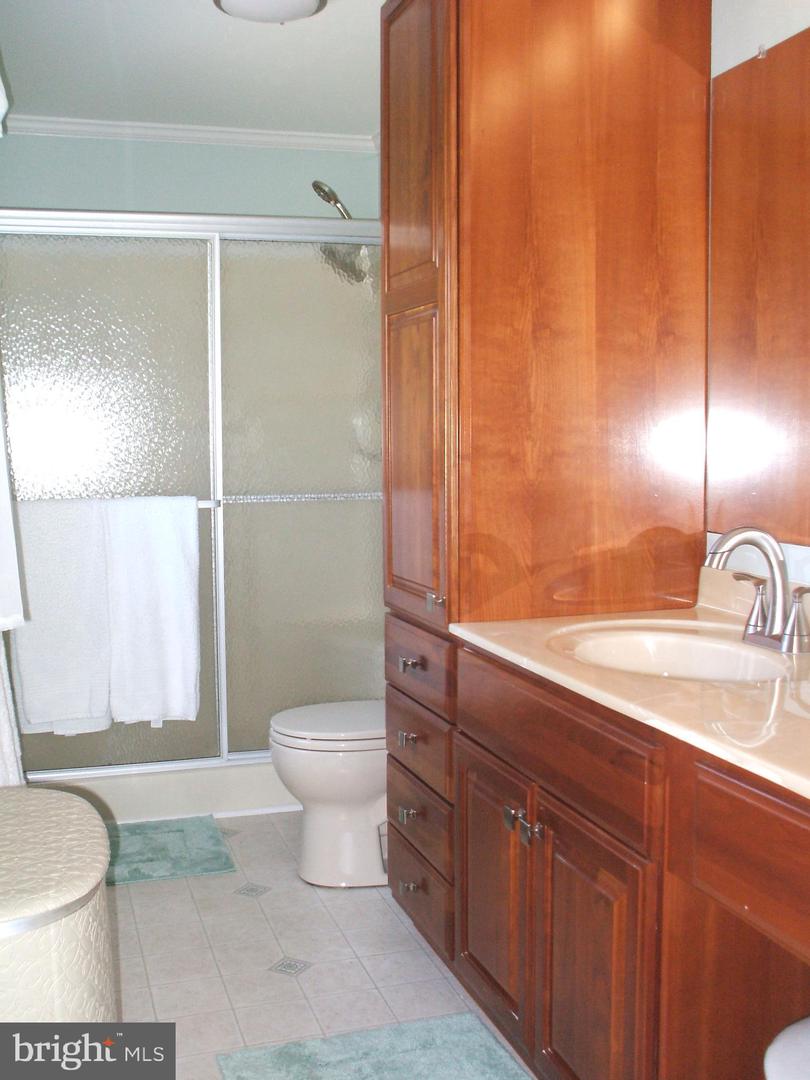 24 Goldenrod Ct E Property Photo 16
