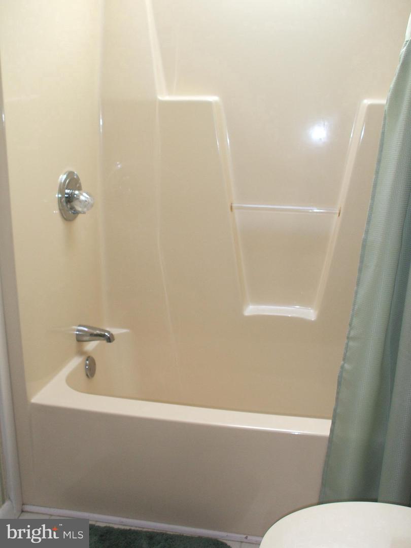 24 Goldenrod Ct E Property Photo 21