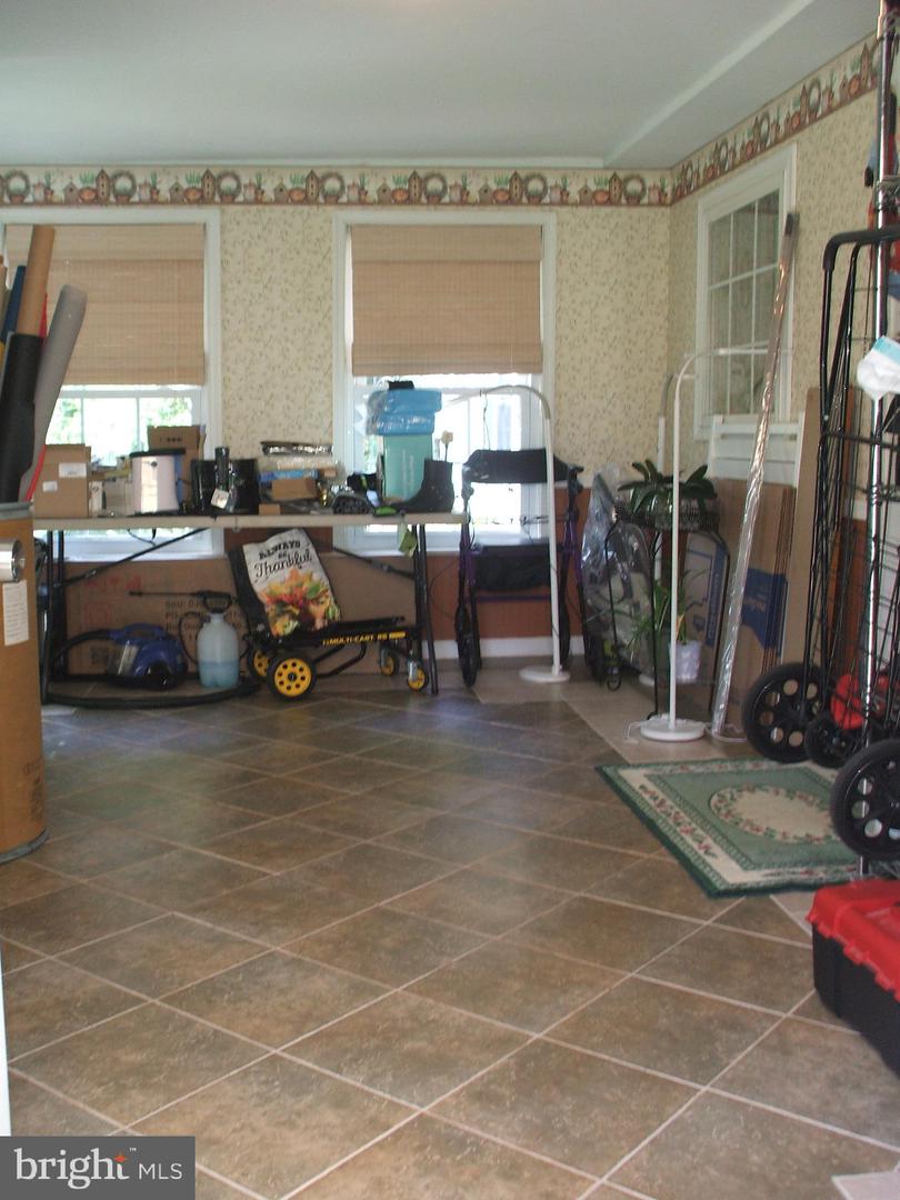 24 Goldenrod Ct E Property Photo 23