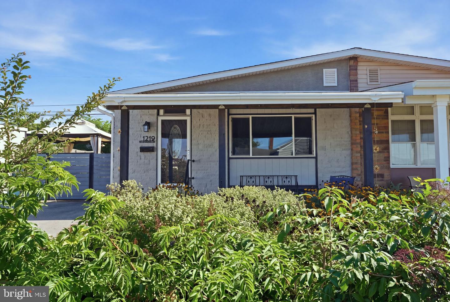 1219 Woodside Rd # Property Photo 1