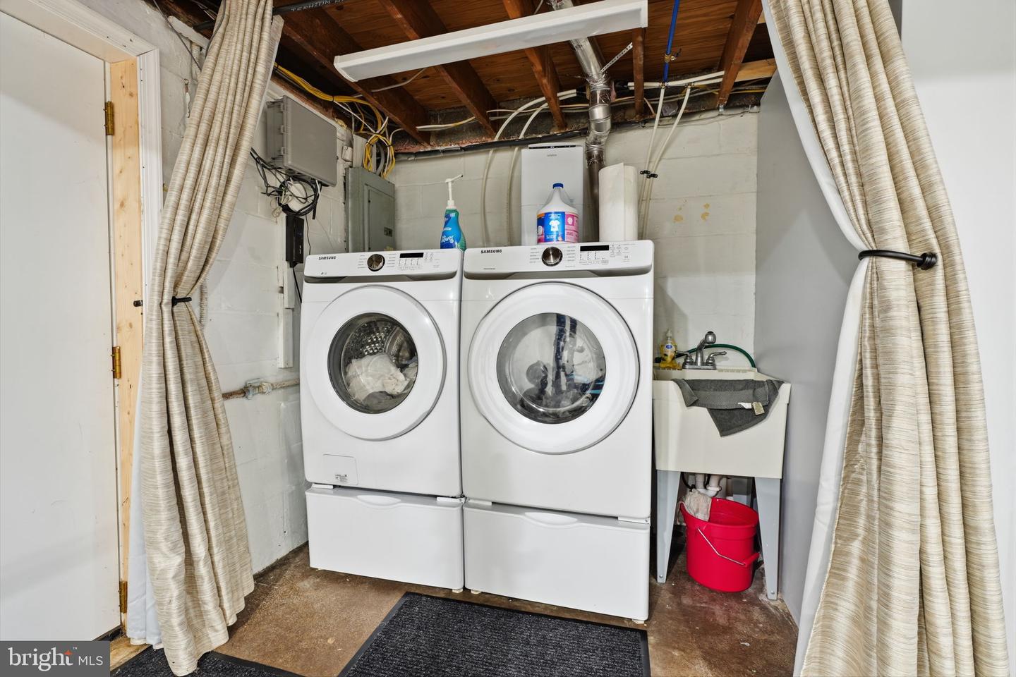 1219 Woodside Rd # Property Photo 16