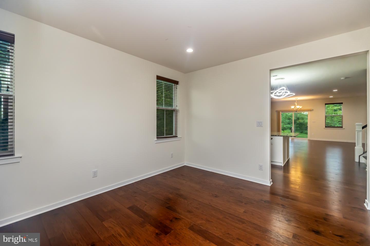 401 Wynstone Ct Property Photo 4